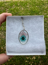 Load image into Gallery viewer, Pink &amp; Teal Floral Circle Necklace
