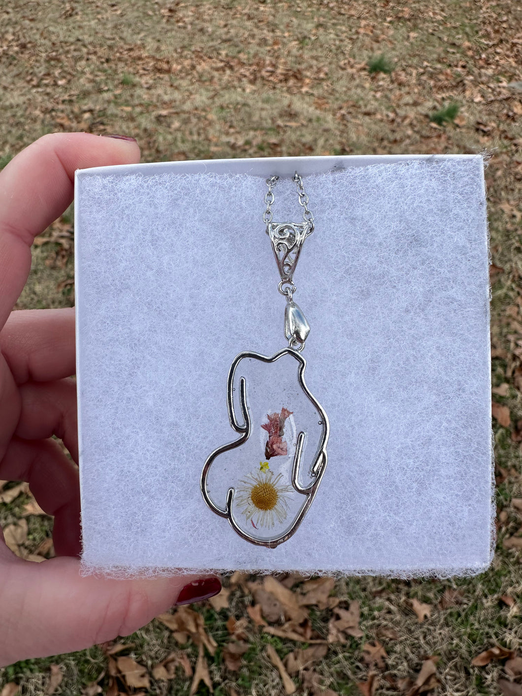Red & White Floral Body Necklace